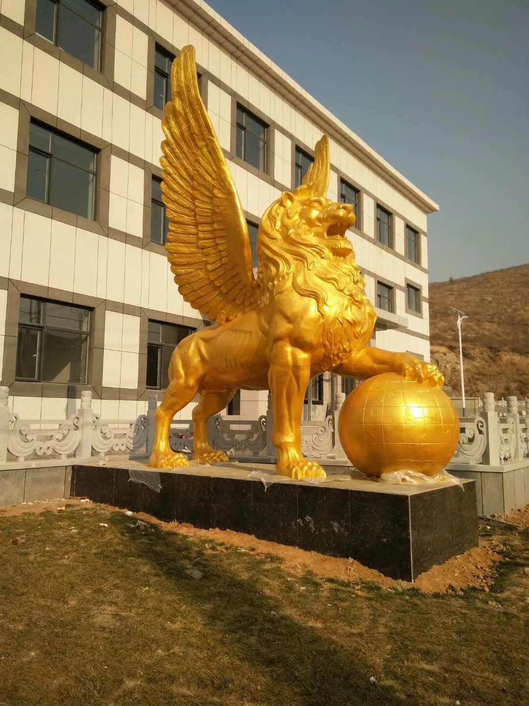 铸铜飞狮